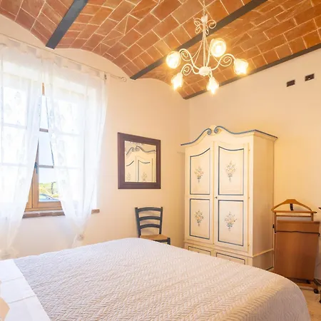 Villa Casale Pavone Volterra