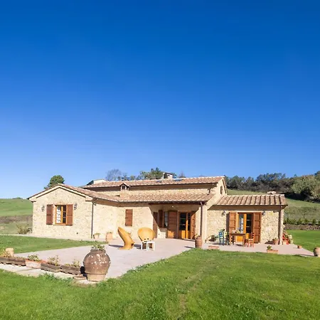 Villa Casale Pavone By Vacavilla